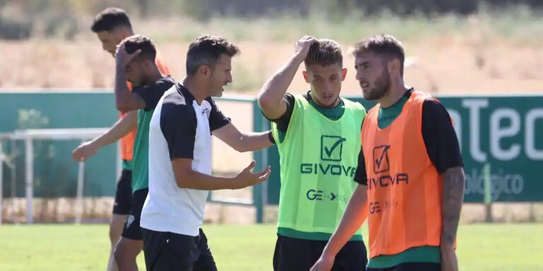 El Córdoba CF recupera su delantera habitual con Casas y Toril