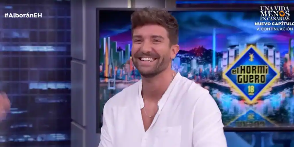 Pablo Alborán no sabe dónde meterse con lo que se ve obligado a hacer en 'El Hormiguero'