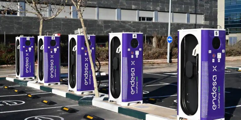 Europa necesita instalar 22.000 cargadores eléctricos a la semana si quiere cumplir sus metas de electrificación