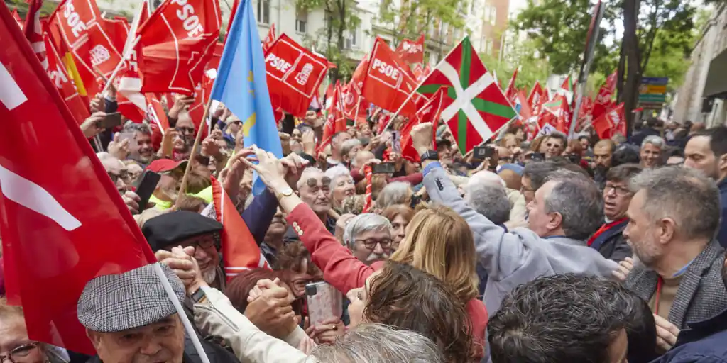 Ana Pedrero: Armarios de abril