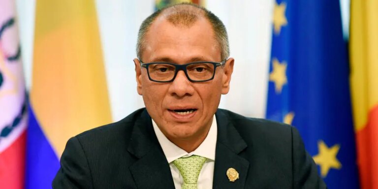 El exvicepresidente ecuatoriano denuncia torturas en su detención: le «dieron puntapiés» y le «pisaron el cuello»