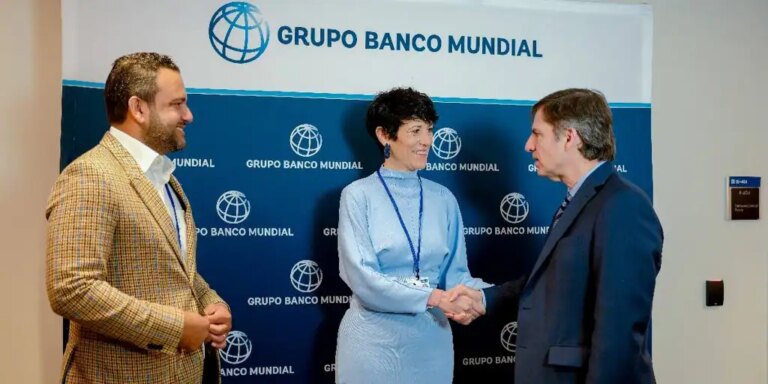 España destina 890.000 euros para mejorar la llegada de inmigrantes desde América Latina