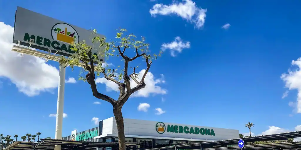 Mercadona busca personal sin necesidad de experiencia para empleos con sueldo de 6.700 euros al mes