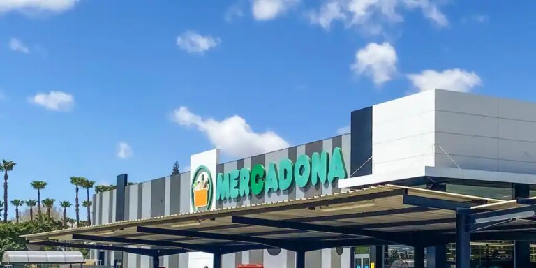 Mercadona busca personal sin experiencia para trabajar de mayo a septiembre con sueldo de 1.533 euros al mes