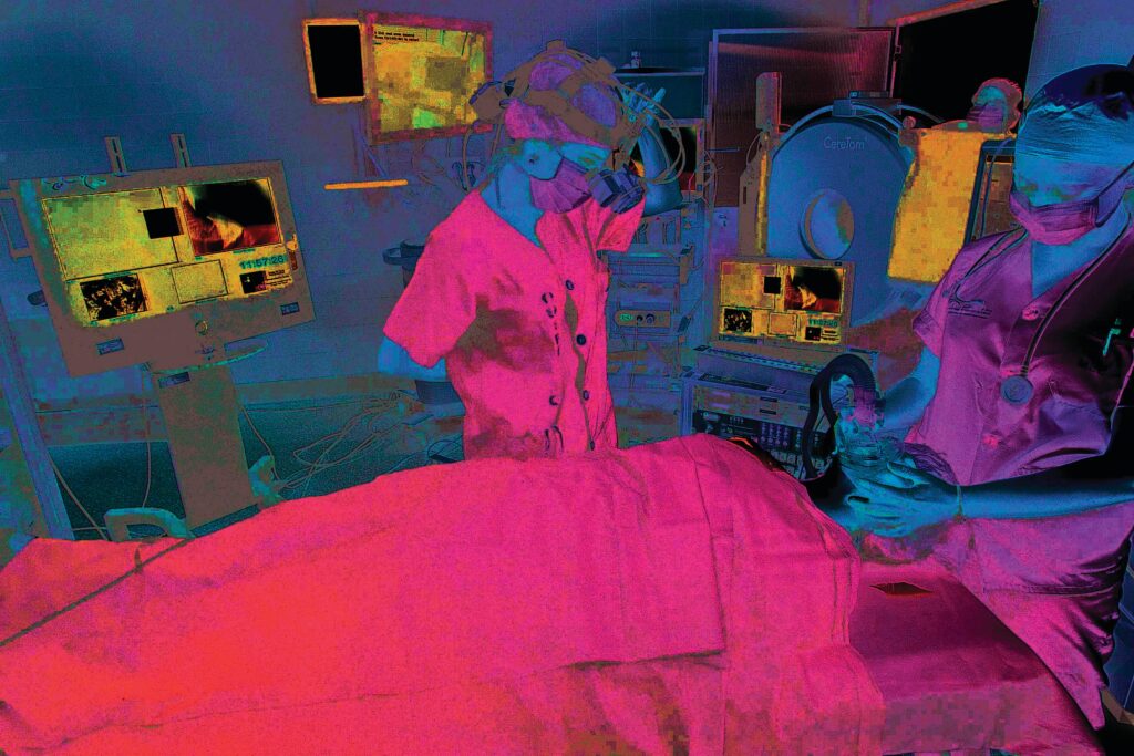 Andalucía ha derivado a la sanidad privada más de 263.568 operaciones desde 2019