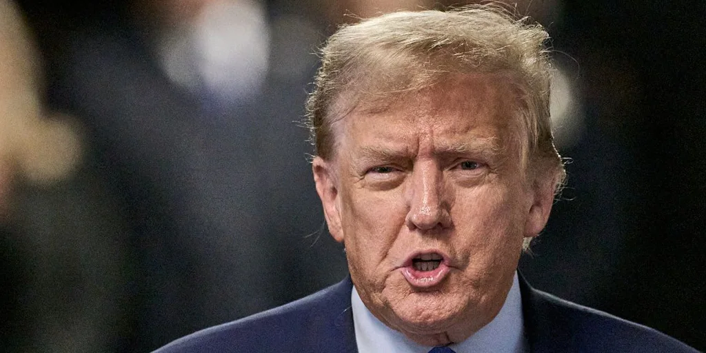 Trump rentabiliza las protestas propalestinas y vincula el caos en los campus a Biden