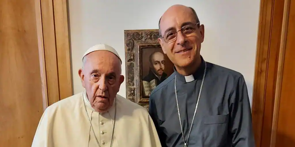 El cardenal 'Tucho' Fernández, la cabeza detrás de la declaración vaticana que condena la teoría de género