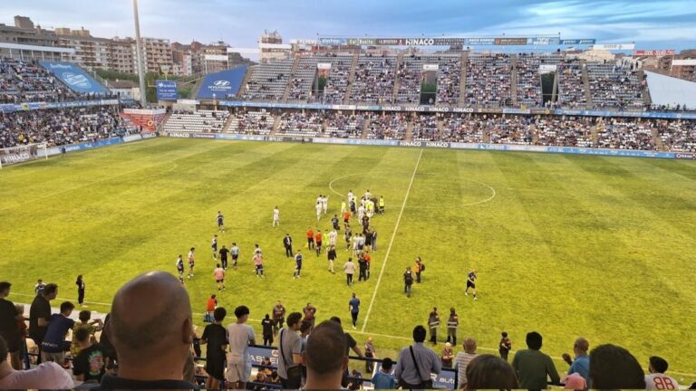 El Lleida-Yeclano, suspendido.