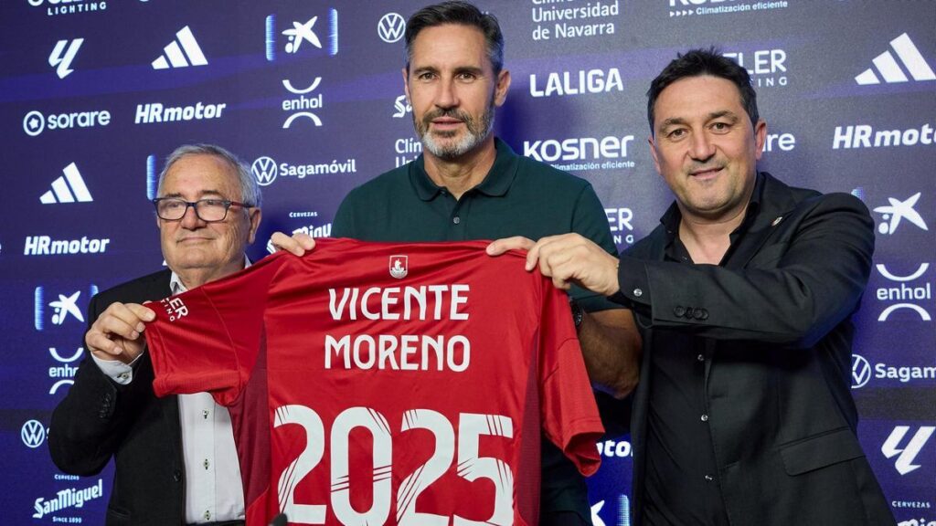 Vicente Moreno, este martes en su presentación en Pamplona.