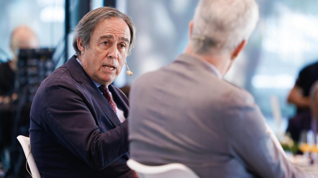 Ricardo Pumar, presidente ejecutivo de Insur, durante un diálogo con Martí Saballs, director de Información Económica de Prensa Ibérica, en la segunda edición del evento ‘Andalucía, una economía en transformación’
