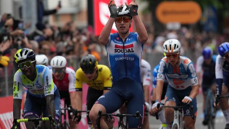 El belga Tim Merlier gana la tercera etapa del Giro.
