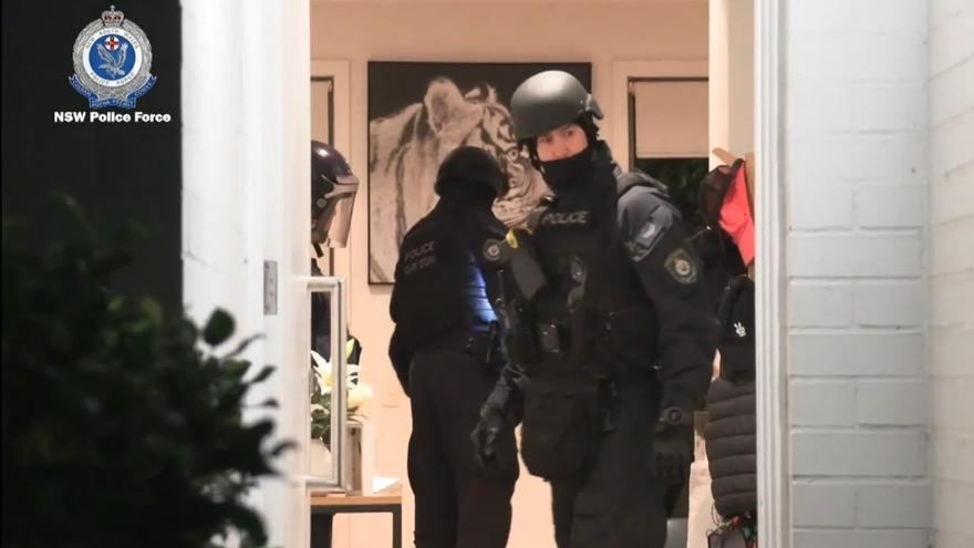 Arrestan en Australia a tres futbolistas por forzar tarjetas amarillas para apuestas