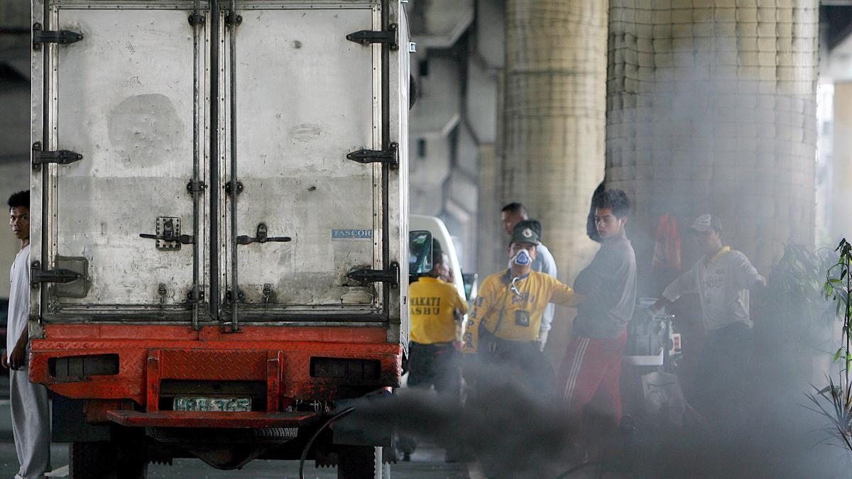 La UE endurece las normas de reducción de CO2 para camiones y autobuses
