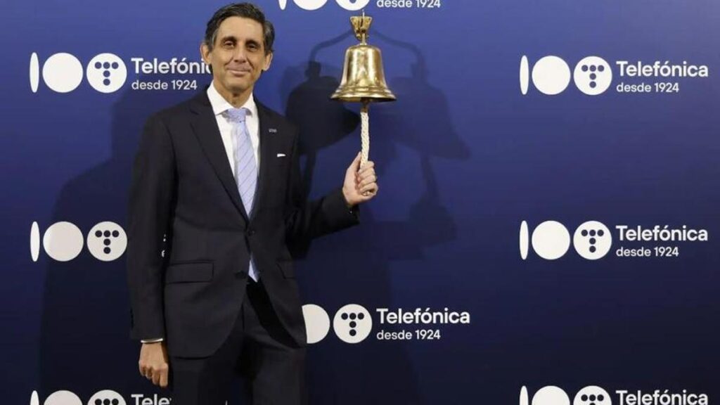 El presidente de Telefónica, José María Álvarez-Pallete, en la Bolsa de Madrid con motivo del centenario del grupo.