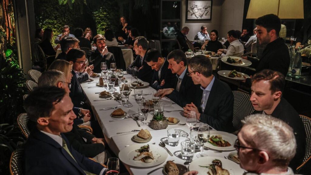Ambiente en el restaurante Windsor, en la calle de Còrsega, durante una de las noches del reciente MWC.