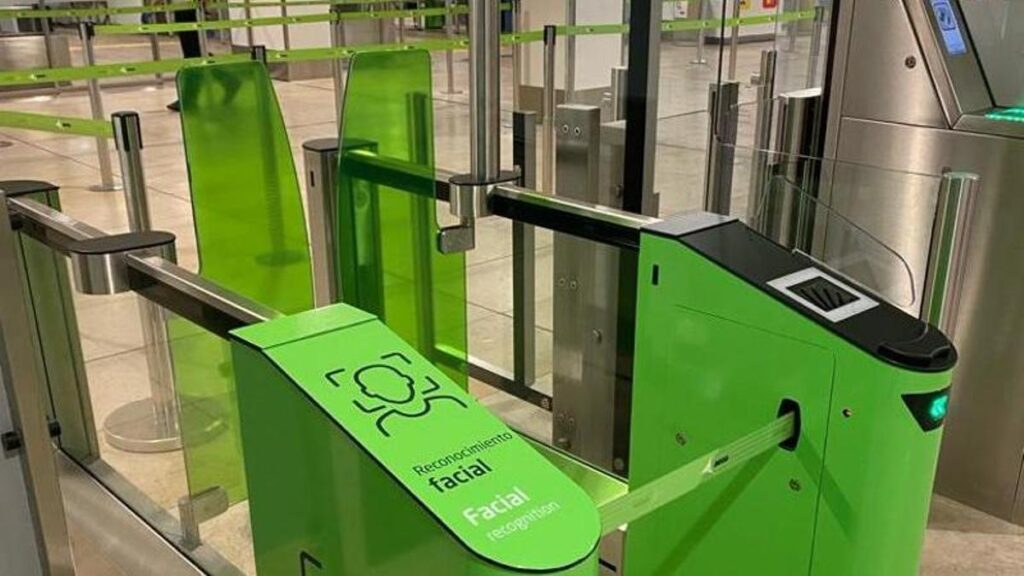 Estos son los puntos de acceso con reconocimiento facial de Air Europa en Son Sant Joan.
