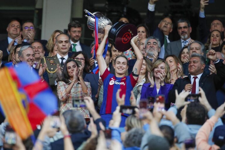 El Barça se corona campeón de la Copa de la Reina con una goleada antológica (8-0)