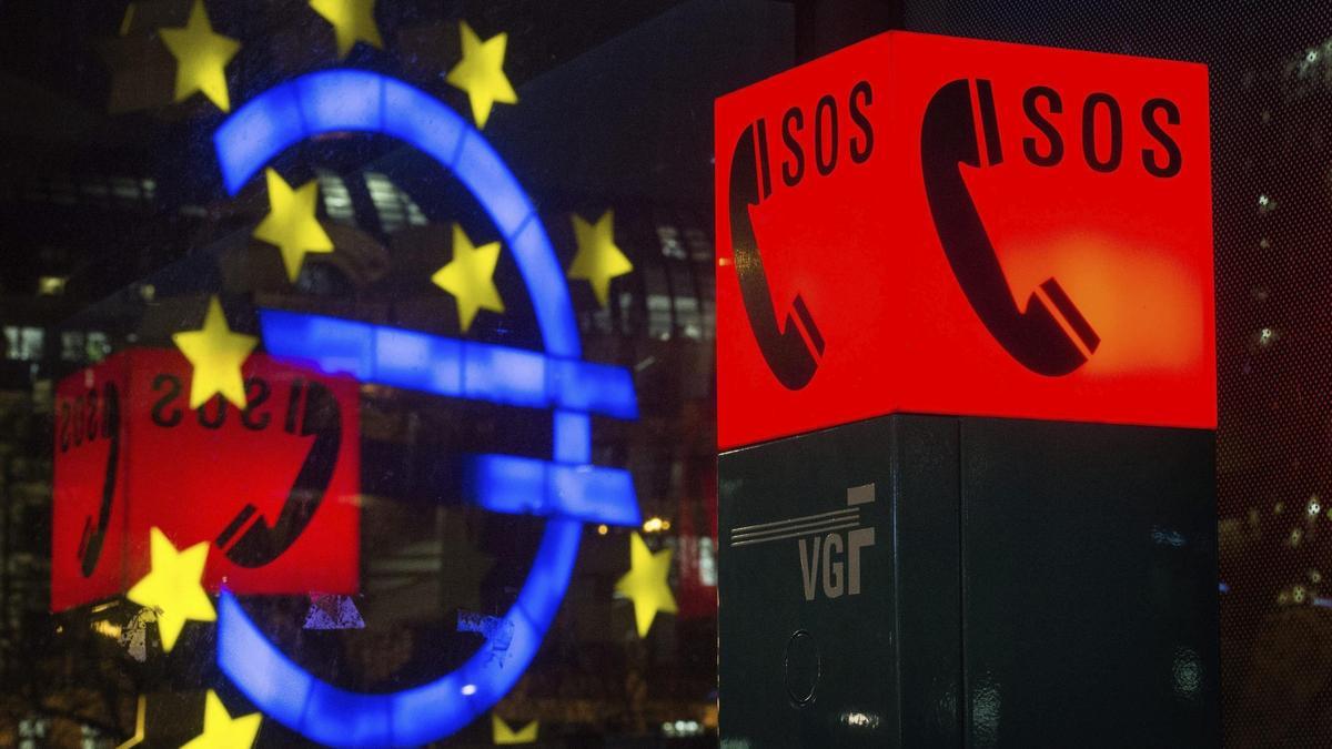 símbolo del Euro reflejado en una ventana, euribor, hipotecas
