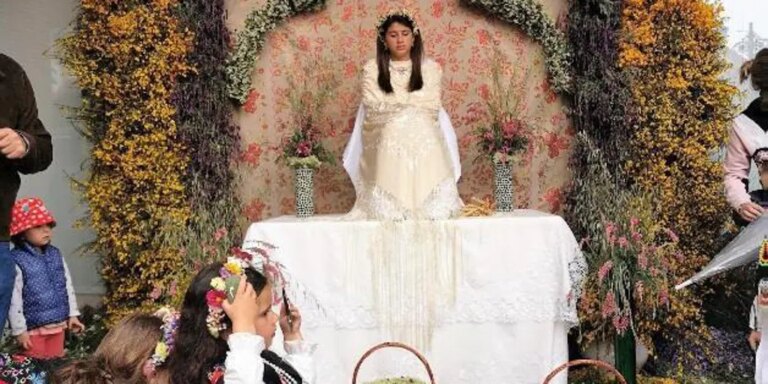 La niña de la Fiesta de la Maya conquista Lavapiés