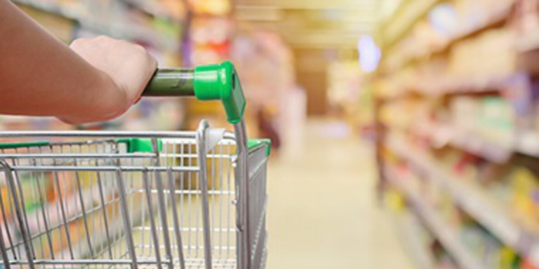 El Gobierno contempla el fin de la rebaja del IVA a alimentos y del impuesto sobre la electricidad en junio