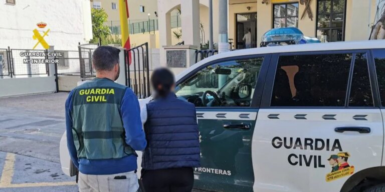 una mujer recorre España para robar a ancianos con el método del abrazo amoroso