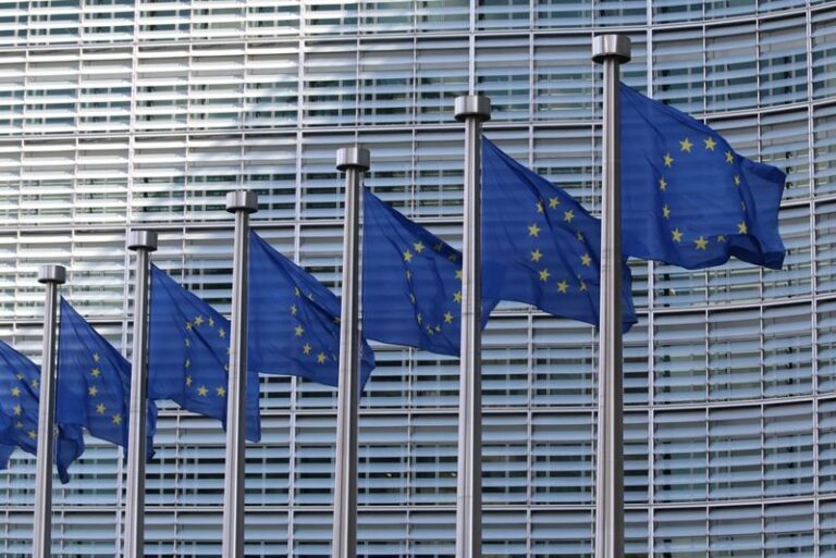 ¿Saben los españoles cómo funciona la UE? Solo el 29% está bien informado