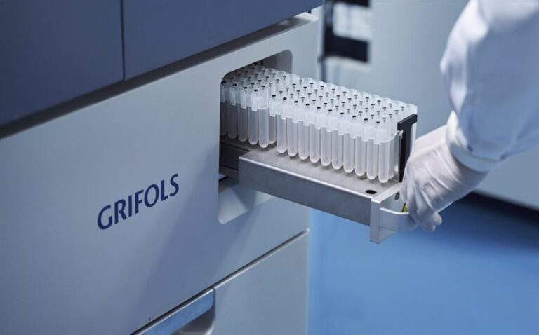 Grifols tiene ya todas las autorizaciones para vender SRAAS, a falta de la Bolsa de Shenzhen
