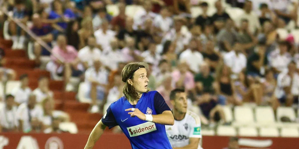 Félix, central del Betis cedido en el Amorebieta, ingresado en coma