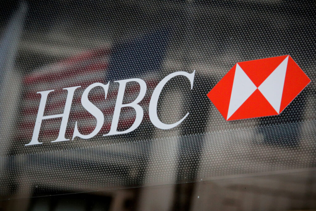 HSBC cae ante la posible reducción de participación de su principal accionista