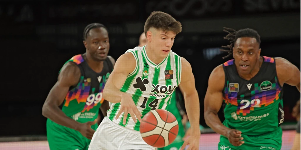 La fuerza del vestuario lleva al Betis al play off (80-62)