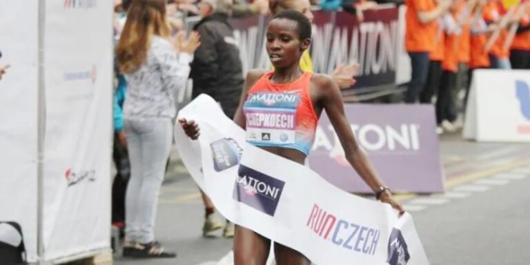 Josephine Chepkoech, segunda del Zurich Maratón de Sevilla, da positivo por testosterona