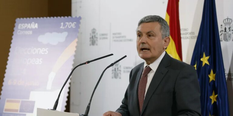 Pedro Saura planea un ajuste de la plantilla de Correos ante su crítica situación