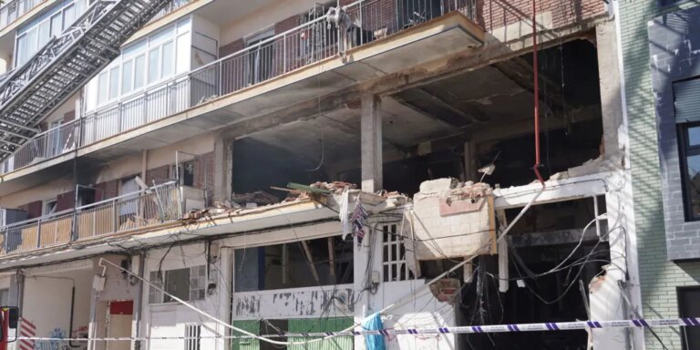 Detenido por desvalijar las casas deshabitadas en la calle Goya de Valladolid tras la explosión del pasado verano