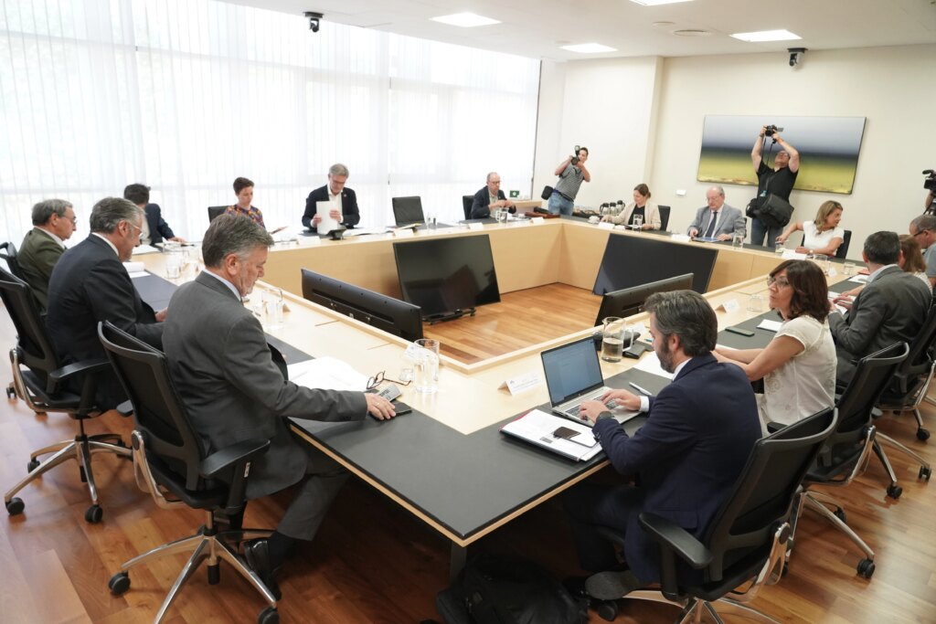 PSOE, UGT y CCOO firman su salida de la Fundación Castilla y León