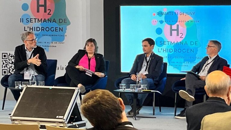 Mesa redonda en la segunda jornada de la Semana del Hidrógeno de Tarragona.