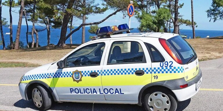 Detenido un conductor ebrio por circular por encima de las rotondas con un camión y dando gritos en Santander