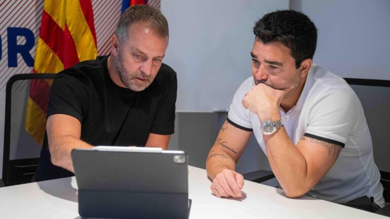 Flick y Deco se reúnen en la ciudad deportiva del Barça en Sant Joan Despí.