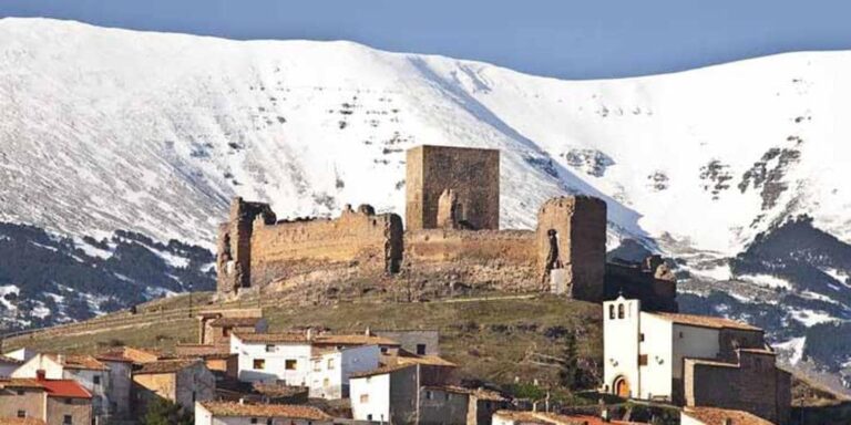 El pueblo de Aragón que es el único de España que está excomulgado y oficialmente maldito