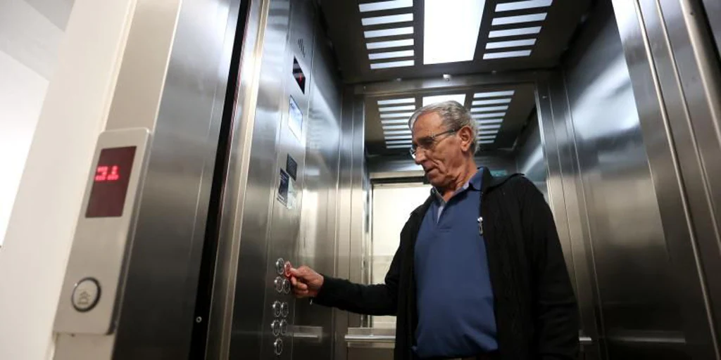 Miles de vecinos enfrentan a derramas de hasta 65.000 euros para reforzar la seguridad de sus ascensores