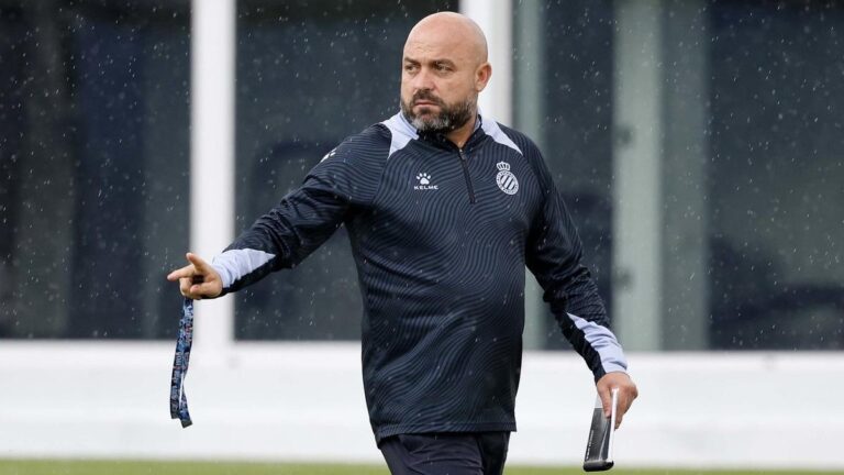 Manolo González, en un entrenamiento de esta semana con el Espanyol.