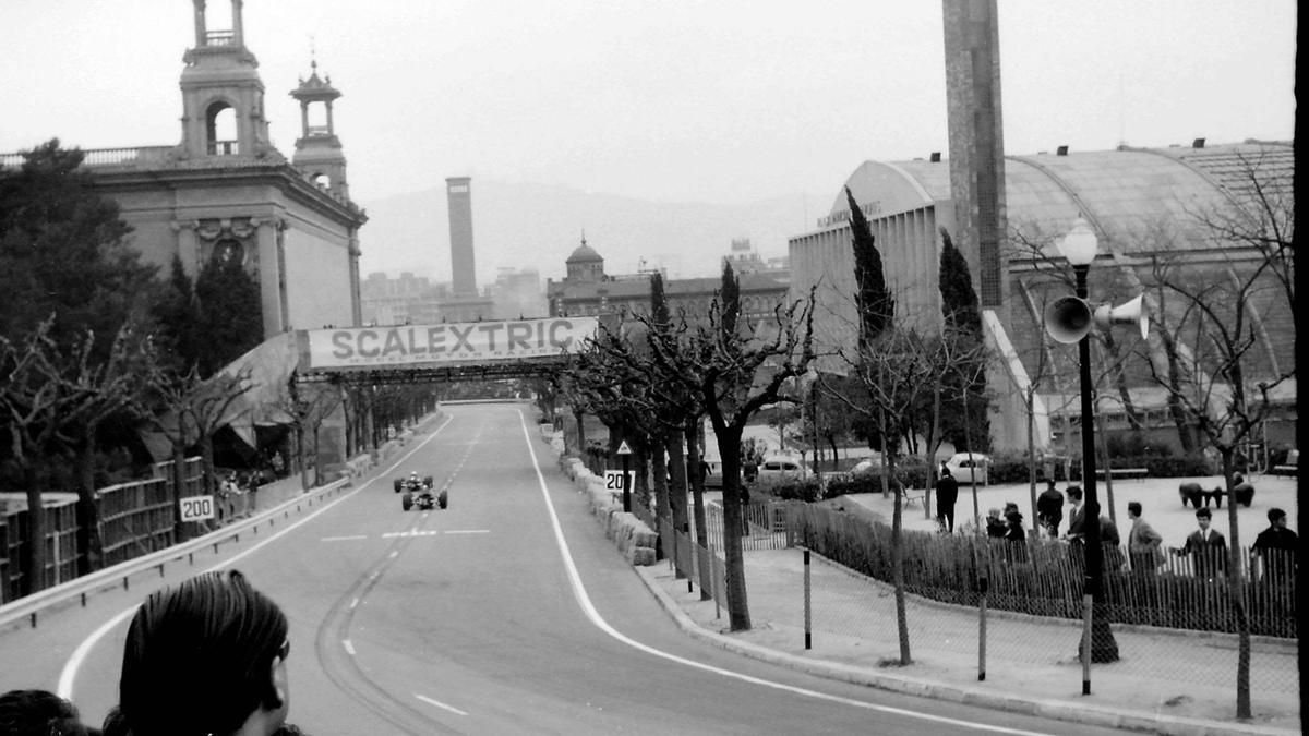 Montjuïc estaba lleno hasta la bandera cuando acogía carreras de coches en los años 60, 70 y 80
