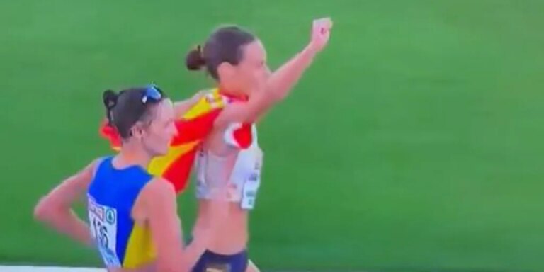 Laura García-Caro pierde el bronce sobre la línea de meta mientras lo celebraba