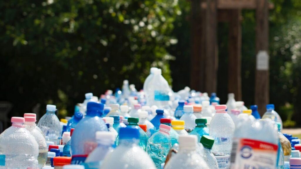 El bisfenol A es un compuesto químico muy empleado en la fabricación de envases