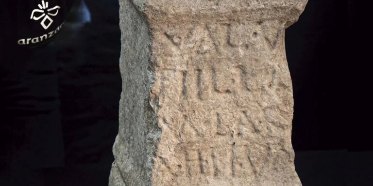 Hallan un altar romano dedicado a una divinidad vascona en un monasterio perdido de Navarra