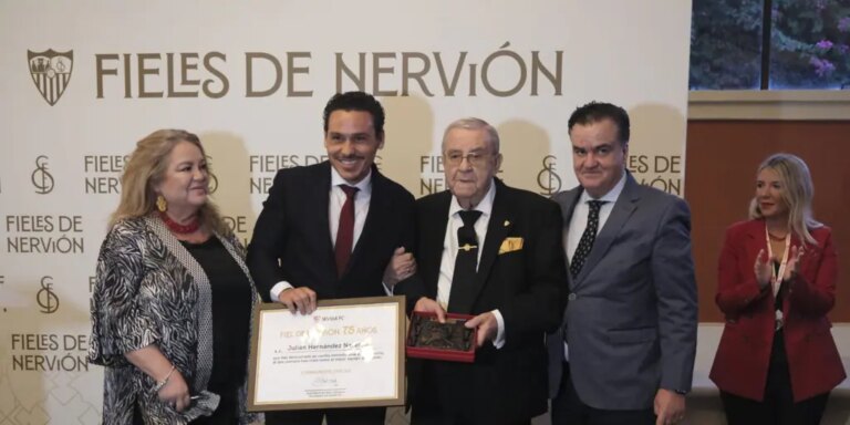 El Sevilla homenajea a sus 'Fieles de Nervión' con un formato de bajo coste