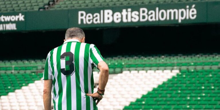 El Betis lanza una camiseta conmemorativa del adiós de Gordillo