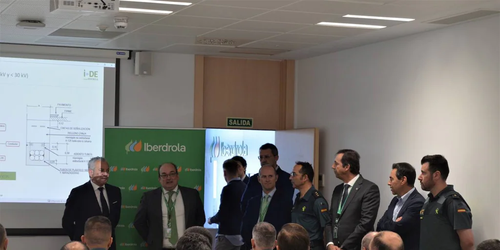 Iberdrola forma a guardias civiles sobre riesgos eléctricos