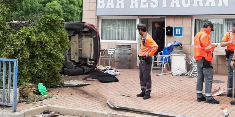 Detenido un conductor ebrio por atropellar a dos mujeres en una terraza de Navarra