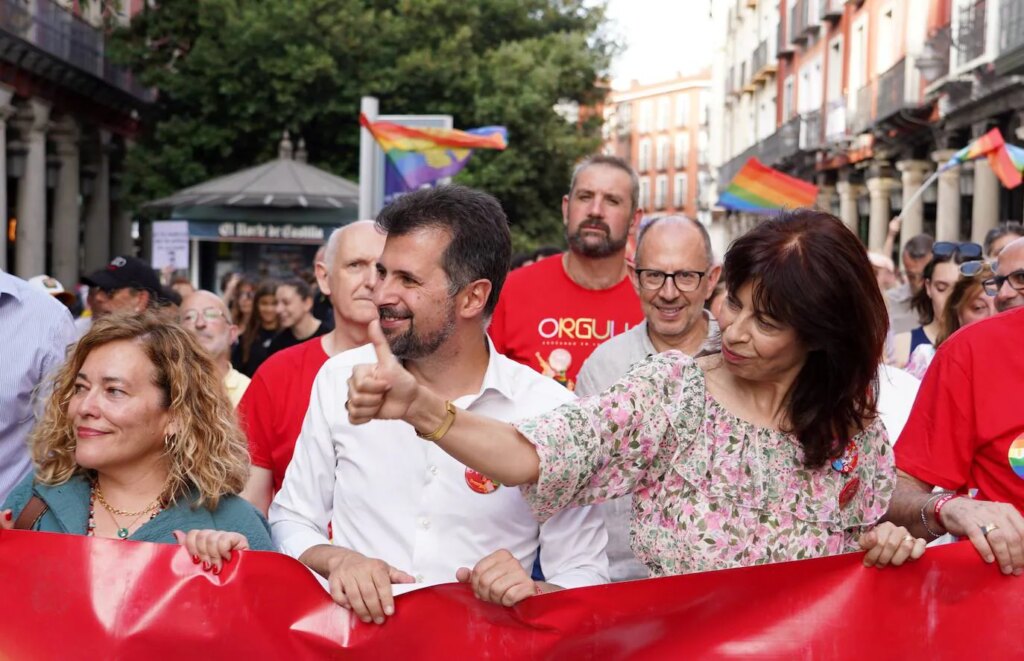 «Vamos a colgar la bandera arcoíris todos los años»