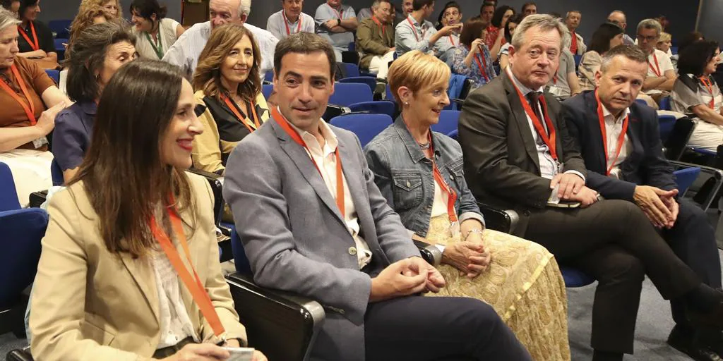 La Asamblea Nacional del PNV aprueba por unanimidad el acuerdo con el PSE-EE para reeditar el Gobierno Vasco de coalición